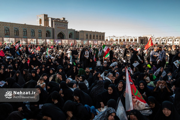 مراسم تشییع پیکر رهبر شهید انقلاب در مشهد مقدس برگزار شد