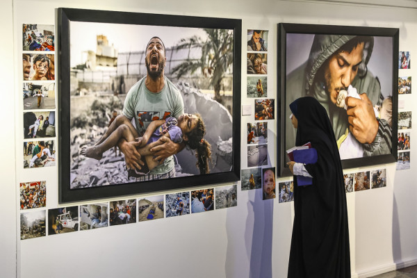 افتتاح نمایشگاه عکس با طوفان الاقصی