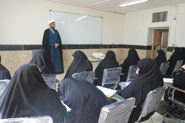 برگزاری دوره تربیت مربی عفاف و حجاب با حضور ۱۲۰ بانو کرمانشاهی