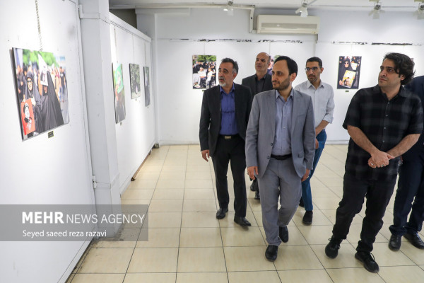 افتتاح نمایشگاه عکاسی تشییع خادمان حرم ایران