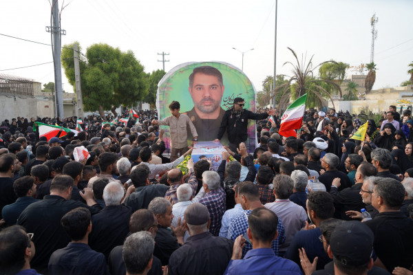 تشییع پیکر مطهر شهید «سعید آذربادگان» در بندرعباس