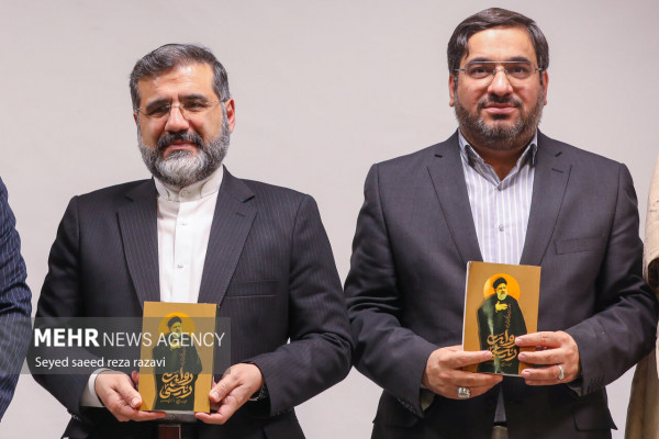 افتتاح نمایشگاه عکاسی تشییع خادمان حرم ایران