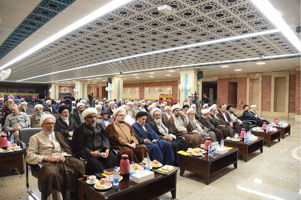 دومین نشست مدیران و خانواده‌های شهدا و ایثارگران سازمان تبلیغات اسلامی