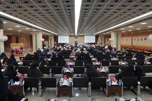 دومین نشست مدیران و خانواده‌های شهدا و ایثارگران سازمان تبلیغات اسلامی