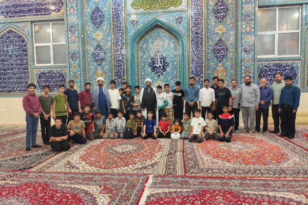 اینجا نوجوانان زینت مسجد می‌شوند