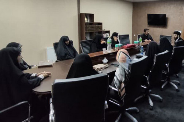 دورهمی فعالان عرصه نویسندگی با موضوع پایتخت موکب‌ها