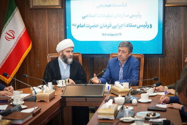 دیدار رئیس ستاد اجرایی فرمان امام با حجت الاسلام قمی