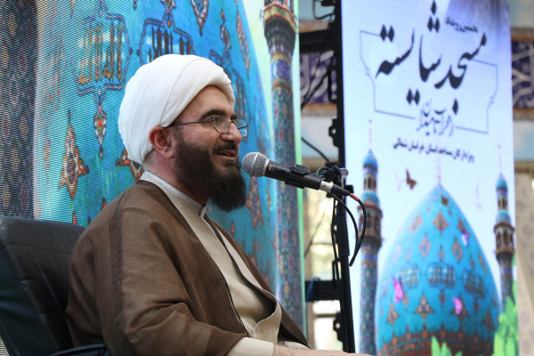 مسجد قلب تپنده‌ی تربیت ایمانی و سنگر تمدن‌ساز اسلامی