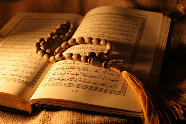 چگونه آیات قرآن چراغ راه امت اسلامی در مسیر مقاومت هستند؟