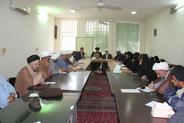 تبیین طرح ملی «ربّیون» در کازرون؛ گامی نو در مسیر توانمندسازی امامان محله و کنشگران مسجدی