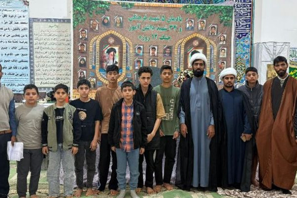 حضور چشمگیر جوانان در مراسم اعتکاف حاجی‌آباد