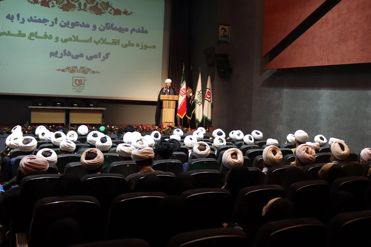 راه تبیین از تحکم نمی‌گذرد؛ از محبت آغاز می‌شود
